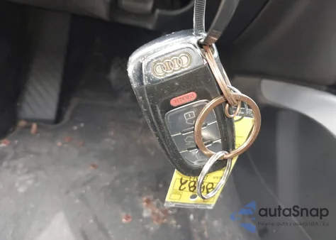 2011 Audi A4 2.0T Premium z USA, uszkodzony, nr VIN WAUFFAFL8BN030754